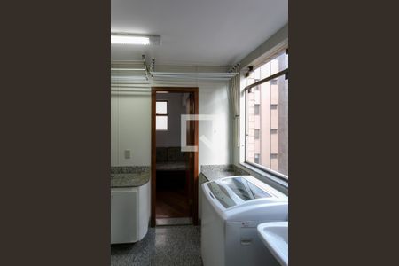 Apartamento para alugar com 154m², 4 quartos e 2 vagasÁrea de Serviço