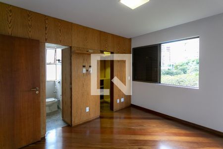 Apartamento para alugar com 154m², 4 quartos e 2 vagasQuarto 4 - Suíte