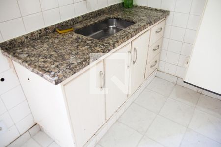 Apartamento para alugar com 73m², 1 quarto e sem vaga Apartamento para alugar com 73m², 1 quarto e sem vagaCozinha - Armários