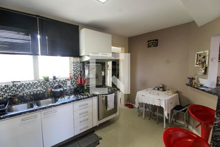 Apartamento à venda com 118m², 3 quartos e 1 vagaCozinha