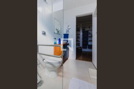 Banheiro de apartamento à venda com 1 quarto, 48m² em Jardim Paulista, São Paulo