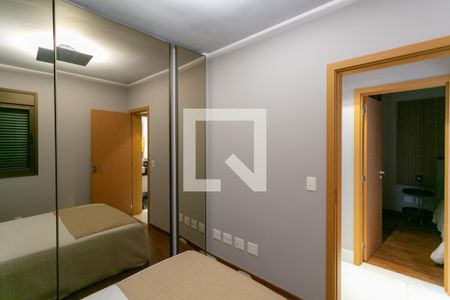 Quarto 1 de apartamento para alugar com 2 quartos, 64m² em Carmo, Belo Horizonte