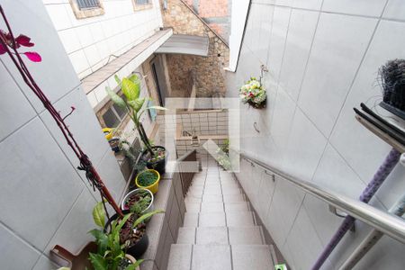 Casa à venda com 142m², 3 quartos e 1 vagaEscada - Casa 2