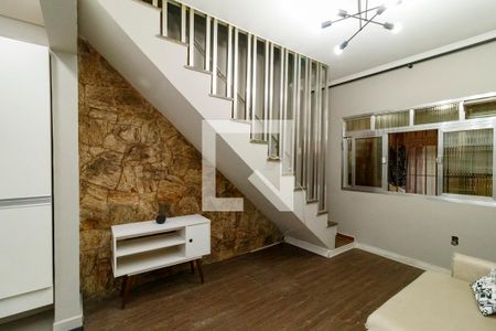 Sala de casa para alugar com 4 quartos, 142m² em Jardim Brasil (zona Norte), São Paulo