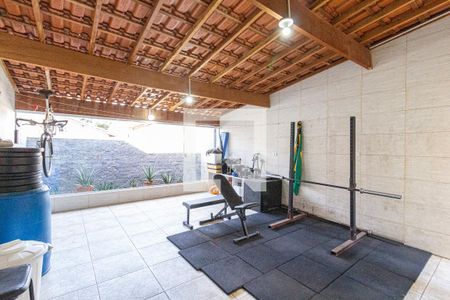 Casa à venda com 132m², 3 quartos e 1 vaga Casa à venda com 132m², 3 quartos e 1 vagaQuintal