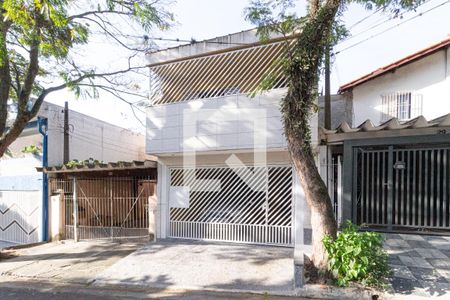 Casa à venda com 132m², 3 quartos e 1 vaga Casa à venda com 132m², 3 quartos e 1 vagaFachada