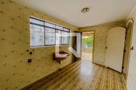 Casa à venda com 267m², 3 quartos e 4 vagas Casa à venda com 267m², 3 quartos e 4 vagasLavanderia