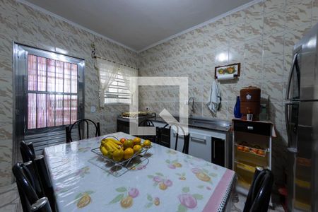 Casa à venda com 70m², 2 quartos e 2 vagas Casa à venda com 70m², 2 quartos e 2 vagasCozinha