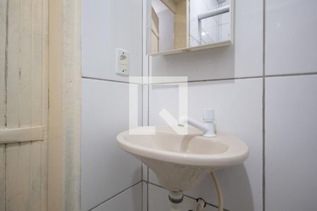 Banheiro de casa de condomínio à venda com 1 quarto, 48m² em Quitaúna, Osasco