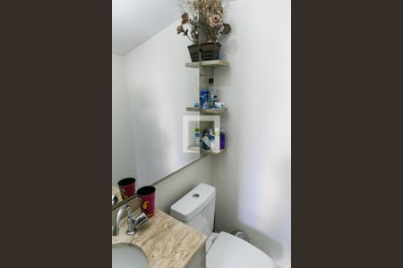 Lavabo   de casa de condomínio à venda com 2 quartos, 97m² em Vila Nivi, São Paulo
