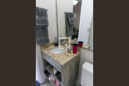 Lavabo   de casa de condomínio à venda com 2 quartos, 97m² em Vila Nivi, São Paulo