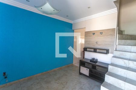 Sala de estar de casa de condomínio à venda com 2 quartos, 70m² em Paulicéia, São Bernardo do Campo