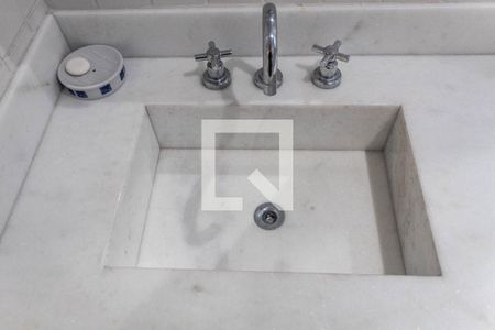 Apartamento para alugar com 221m², 3 quartos e 2 vagasBanheiro 3