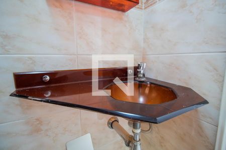 Casa de condomínio à venda com 130m², 3 quartos e 1 vagaBanheiro 2