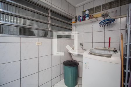 Casa de condomínio à venda com 130m², 3 quartos e 1 vagaÁrea de Serviço