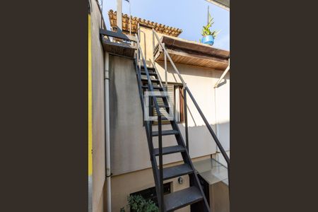 Casa à venda com 120m², 2 quartos e 1 vaga Casa à venda com 120m², 2 quartos e 1 vagaVista o Quarto da Bagunça