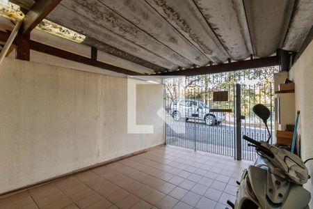 Casa à venda com 120m², 2 quartos e 1 vaga Casa à venda com 120m², 2 quartos e 1 vagaGaragem