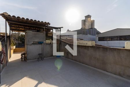 Casa à venda com 120m², 2 quartos e 1 vaga Casa à venda com 120m², 2 quartos e 1 vagaTerraço