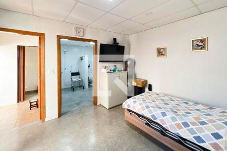 Casa à venda com 220m², 4 quartos e 6 vagas Casa à venda com 220m², 4 quartos e 6 vagasedícula