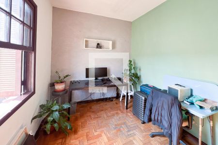 Casa à venda com 220m², 4 quartos e 6 vagas Casa à venda com 220m², 4 quartos e 6 vagasquarto 2