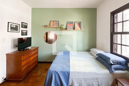 Casa à venda com 220m², 4 quartos e 6 vagas Casa à venda com 220m², 4 quartos e 6 vagassuíte