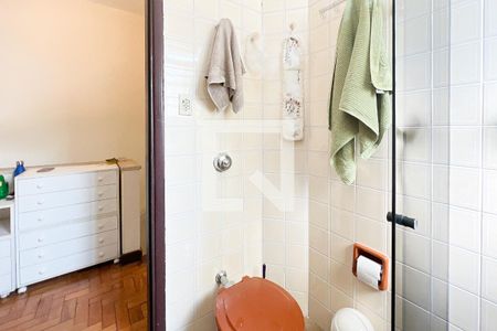 Casa à venda com 220m², 4 quartos e 6 vagas Casa à venda com 220m², 4 quartos e 6 vagassuíte