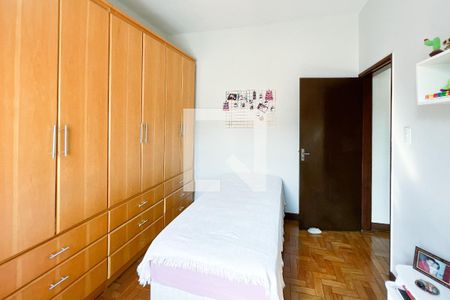 Casa à venda com 220m², 4 quartos e 6 vagas Casa à venda com 220m², 4 quartos e 6 vagasquarto 3