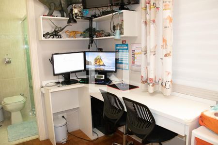 Casa à venda com 200m², 3 quartos e 4 vagas Casa à venda com 200m², 3 quartos e 4 vagasQuarto 2