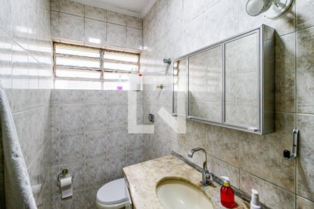 Casa à venda com 150m², 3 quartos e 2 vagas Casa à venda com 150m², 3 quartos e 2 vagasBanheiro