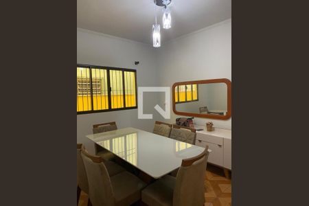 Casa à venda com 150m², 3 quartos e 2 vagas Casa à venda com 150m², 3 quartos e 2 vagasSala de jantar