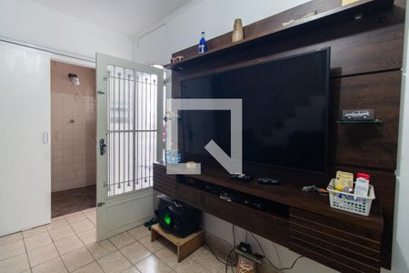 Sala de TV de casa à venda com 3 quartos, 180m² em Vila Carrão, São Paulo