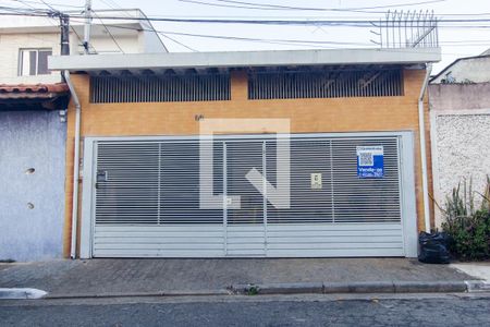 Casa à venda com 180m², 3 quartos e 4 vagasFachada