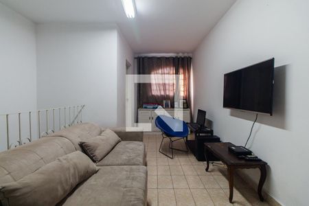 Casa à venda com 180m², 3 quartos e 4 vagasSala - segundo andar