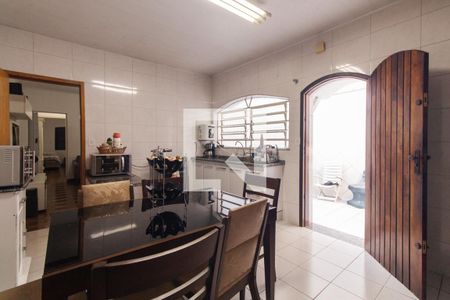 Casa à venda com 180m², 3 quartos e 4 vagasCozinha