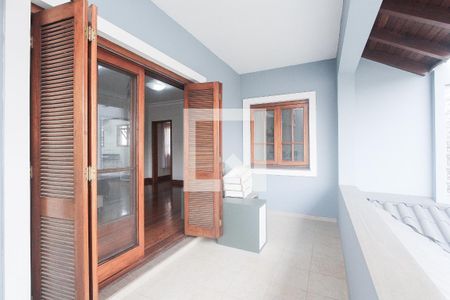 Casa à venda com 333m², 4 quartos e 5 vagasVaranda suite 2