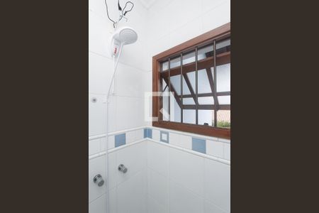 Casa à venda com 333m², 4 quartos e 5 vagasBanheiro social