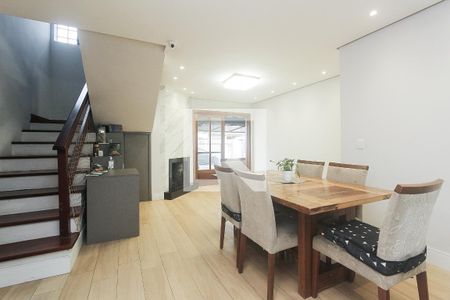 Casa à venda com 333m², 4 quartos e 5 vagasCozinha