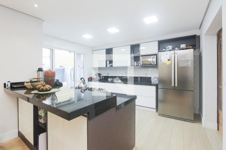 Casa à venda com 333m², 4 quartos e 5 vagasCozinha