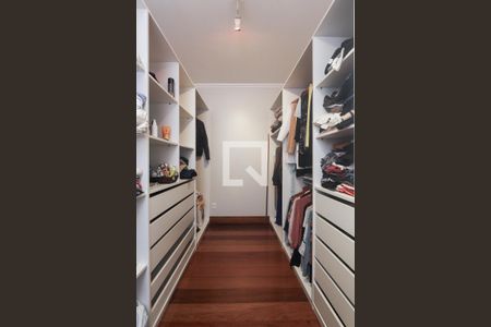 Casa à venda com 333m², 4 quartos e 5 vagasCloset suite 2