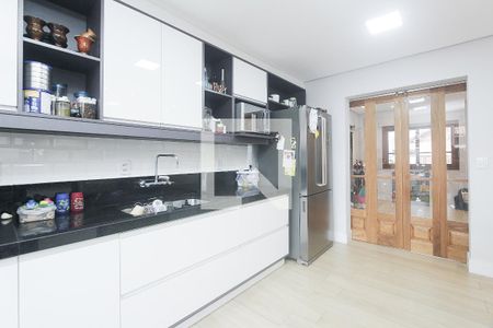 Casa à venda com 333m², 4 quartos e 5 vagasCozinha