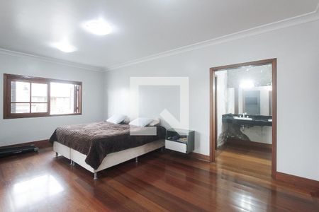 Casa à venda com 333m², 4 quartos e 5 vagasSuite 2