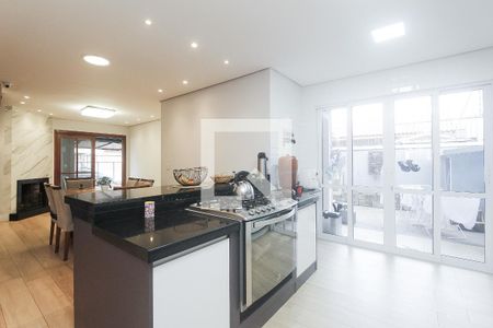 Casa à venda com 333m², 4 quartos e 5 vagasCozinha