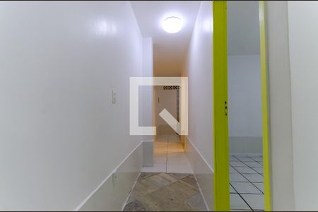 Corredor de apartamento para alugar com 2 quartos, 50m² em Acupe de Brotas, Salvador
