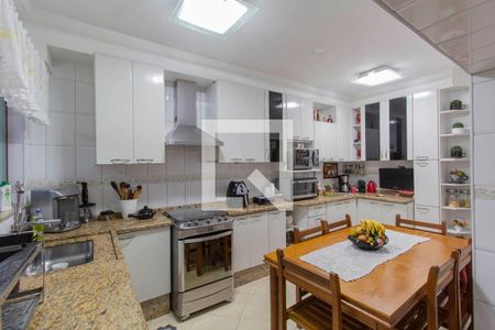 Casa à venda com 90m², 3 quartos e 2 vagasCozinha