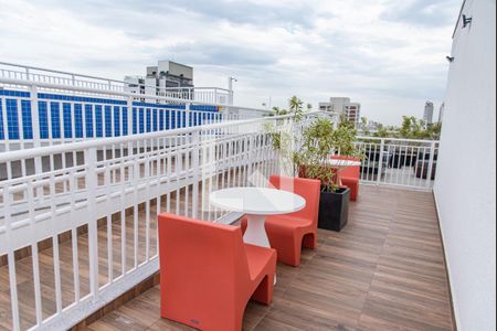 Studio à venda com 31m², 1 quarto e sem vaga Studio à venda com 31m², 1 quarto e sem vagaPiscina