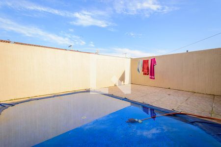 Casa à venda com 51m², 2 quartos e 1 vaga Casa à venda com 51m², 2 quartos e 1 vagaPiscina