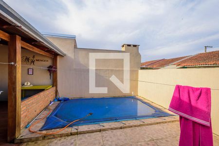 Casa à venda com 51m², 2 quartos e 1 vaga Casa à venda com 51m², 2 quartos e 1 vagaPiscina