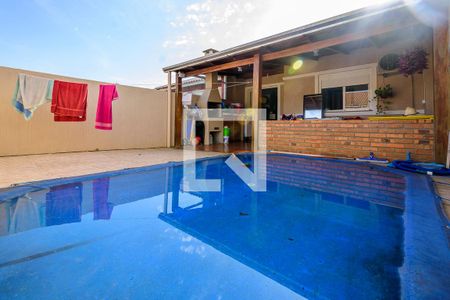 Casa à venda com 51m², 2 quartos e 1 vaga Casa à venda com 51m², 2 quartos e 1 vagaPiscina