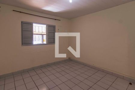 Casa à venda com 240m², 2 quartos e 2 vagasQuarto 2