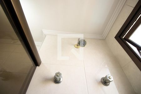 Apartamento à venda com 57m², 2 quartos e 1 vaga Apartamento à venda com 57m², 2 quartos e 1 vagaBanheiro